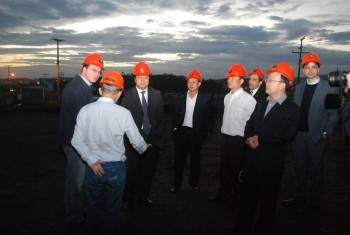 Comitiva chinesa conhece mina Novo Horizonte das Empresas Rio Deserto
