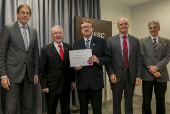 Programa de Estágio das Empresas Rio Deserto é homenageado pela FIESC