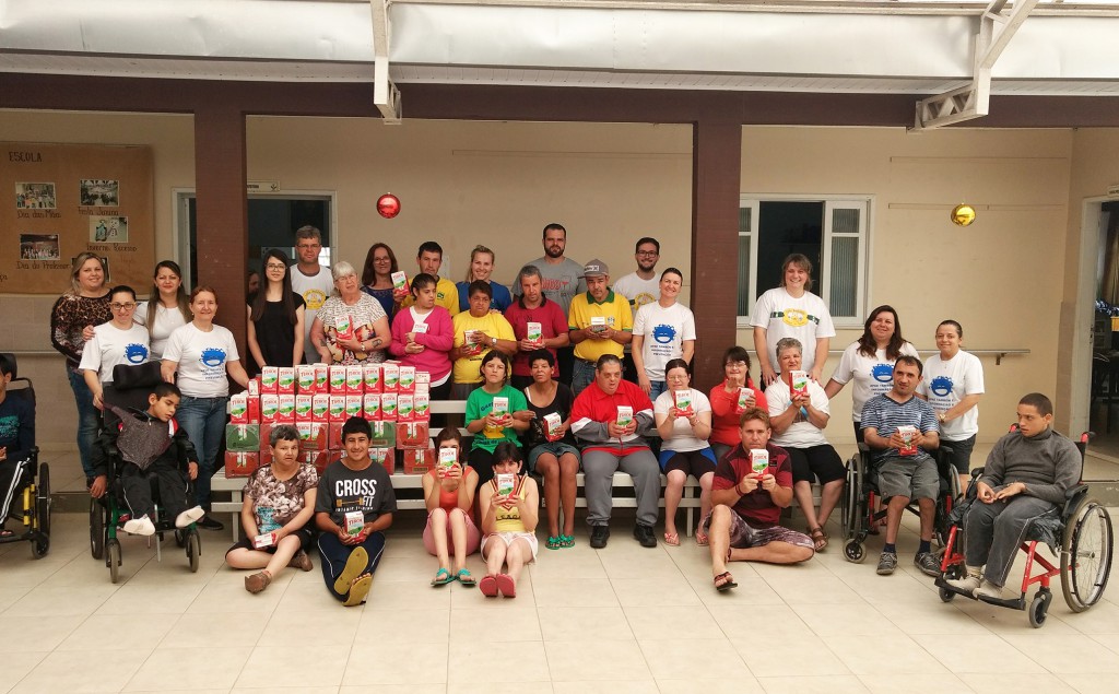 Em três meses, mais de 1 mil litros de leite são doados pelo Projeto Leite Solidário