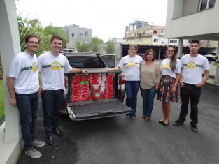 Doações do Projeto Leite Solidário são entregues para ABADEUS e ABCIM