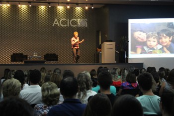 Comportamento das gerações é tema de palestra em homenagem ao Dia da Mulher