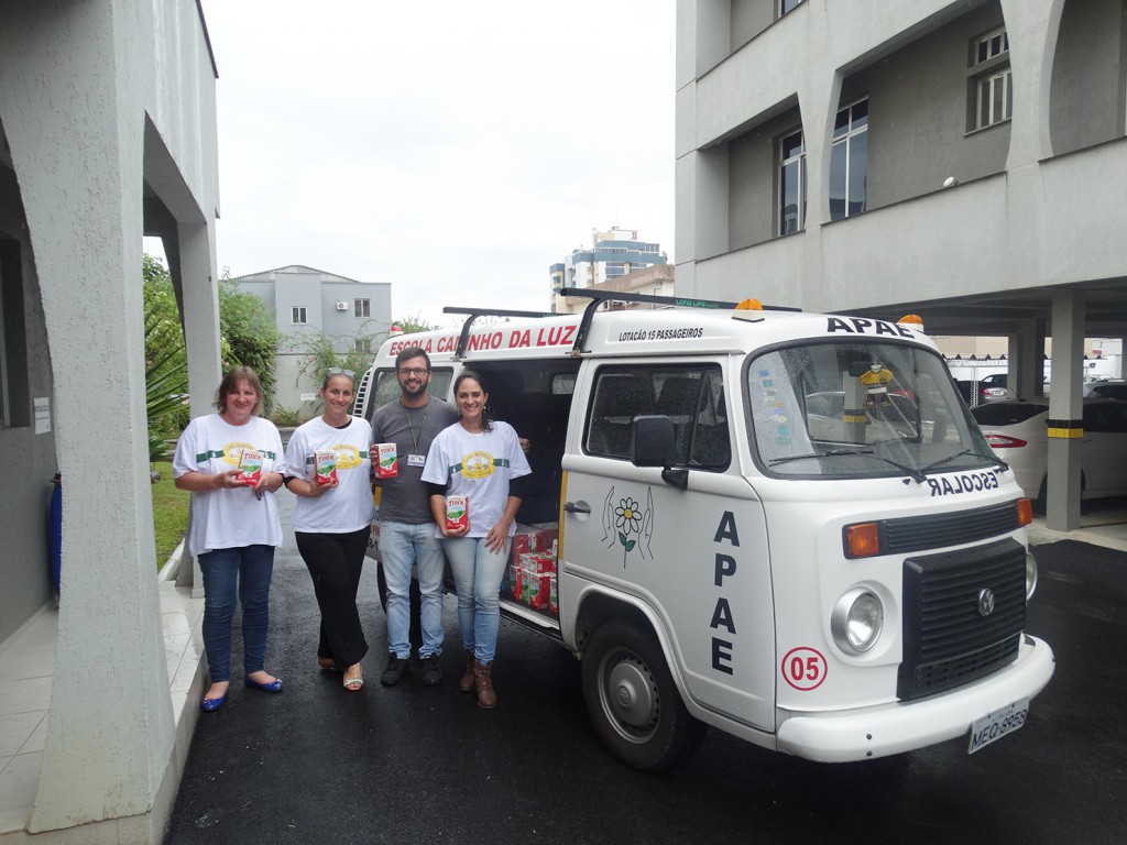 APAE de Criciúma e de Siderópolis, Associação de Caridade Fanuel e Associação Nossa Casa são beneficiadas com projeto Leite Solidário