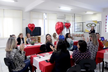 Dia das Mães: Emoção marca homenagem às colaboradoras das Empresas Rio Deserto