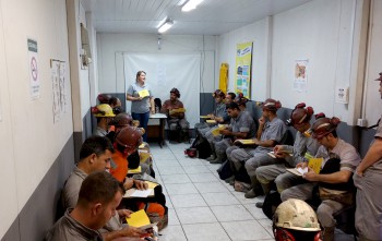 Colaboradores das Empresas Rio Deserto recebem Código de Ética e Conduta