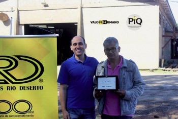 Em homenagem por aposentadoria, colaboradores das Empresas Rio Deserto lembram histórias