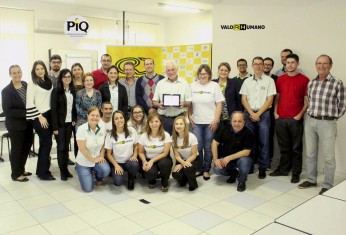 ValoRHumano: Colaborador Denircio Nesi, o Dino, é homenageado por tempo de serviço