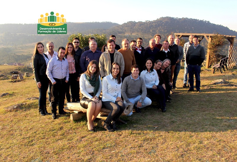 Encontro de Desenvolvimento e Formação de Líderes reúne colaboradores das Empresas Rio Deserto em Bom Jardim da Serra