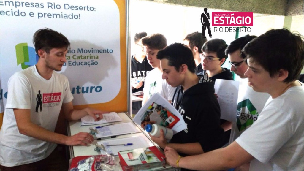 Na Feira da Empregabilidade, estagiários das Empresas Rio Deserto relatam experiências