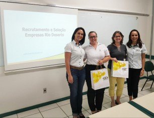 Departamento de Recursos Humanos das Empresas Rio Deserto apresentam práticas no curso Tecnólogo em Gestão de RH, da Unesc