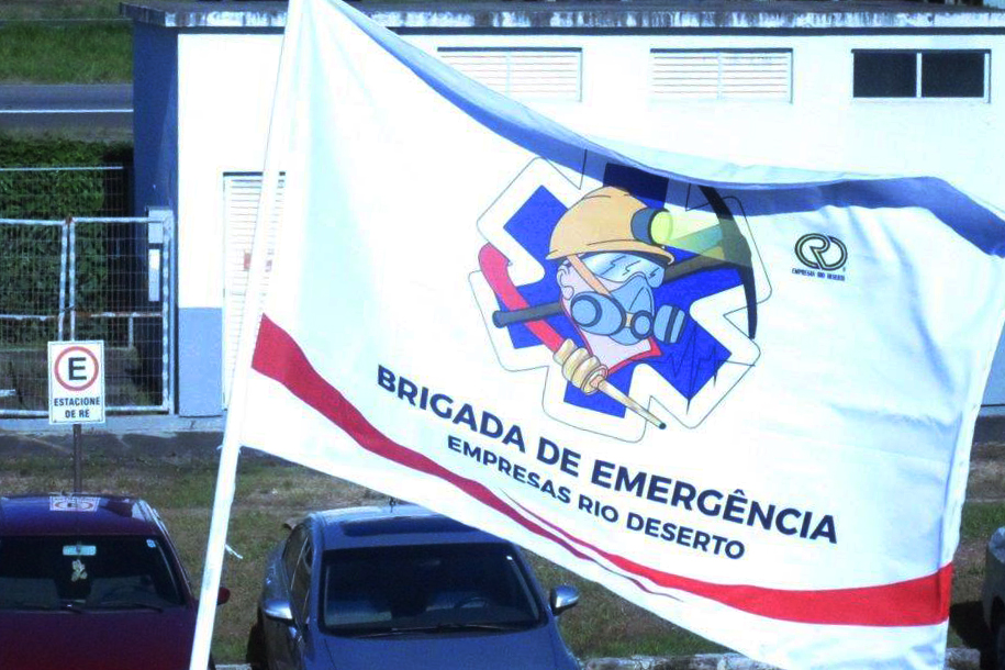 Brigada de Emergência das Empresas Rio Deserto agora conta com bandeira