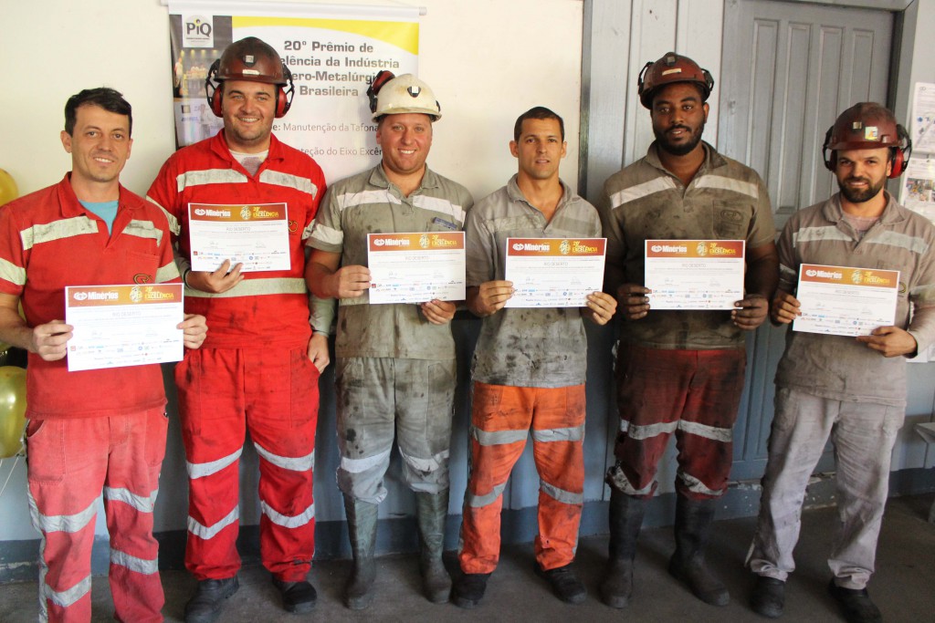 Colaboradores da Unidade de Extração Mina Cruz de Malta são homenageados por conquista de premiação nacional