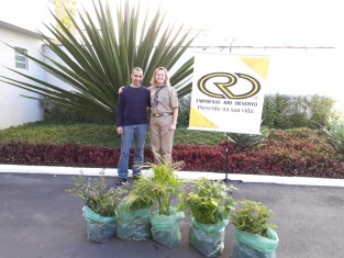 Mudas de árvores nativas são doadas pelas Empresas Rio Deserto ao Grupo de Escoteiros Aguaí