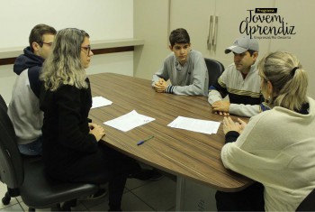 Programa Jovem Aprendiz das Empresas Rio Deserto: filhos de colaboradores assinam contrato e iniciam aulas na SATC