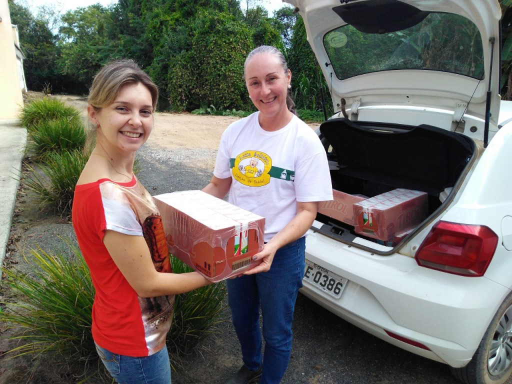 Em três meses, Projeto Leite Solidário beneficia sete instituições