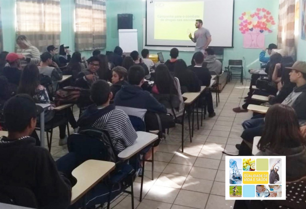 No Dia Nacional de Combate ao Fumo, Empresas Rio Deserto realizam palestra em escola