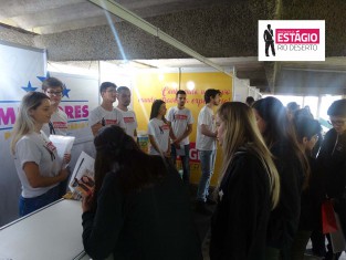 Feira da Empregabilidade: estagiários da Rio Deserto compartilham experiências com visitantes
