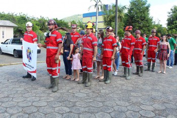 Colaboradores da Rio Deserto participam de desfile da Festa do Colono, de Treviso