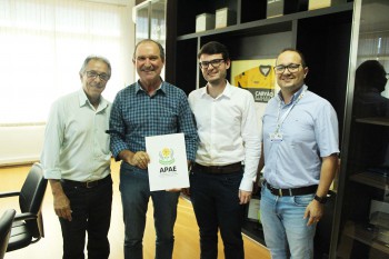 Parceria entre Rio Deserto e APAE de Criciúma é renovada por mais um ano