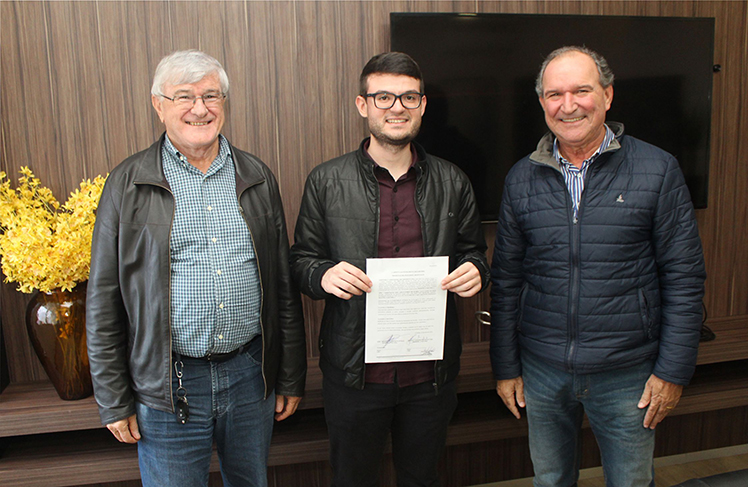 Projeto Içara Mais Doce: parceria é renovada e novamente beneficiará apicultores da região sul de SC