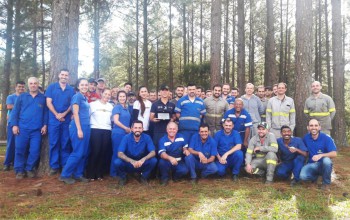 Colaborador da Unidade Metalúrgica, da Rio Deserto, recebe homenagem pelo alcance do tempo de aposentadoria
