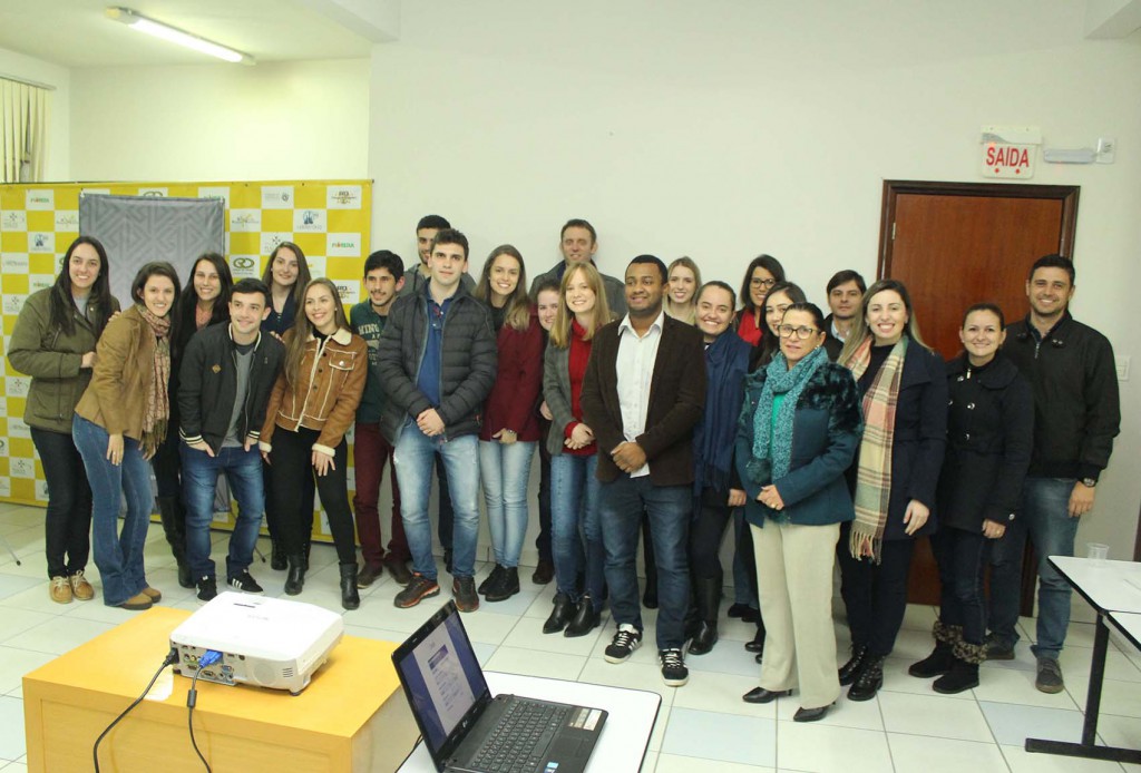 Rio Deserto recebe estudantes de Engenharia Química, da Unesc, para apresentação de estudo relacionado à Ativação de Finos de Rejeito de Carvão