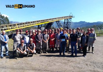 Projeto ValoRHumano: colaborador da Unidade de Extração Mina Cruz de Malta, da Rio Deserto, é homenageado