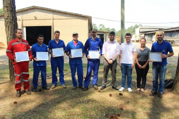 Colaboradores da Unidade Metalúrgica, da Rio Deserto, são homenageados por conquista de prêmio estadual