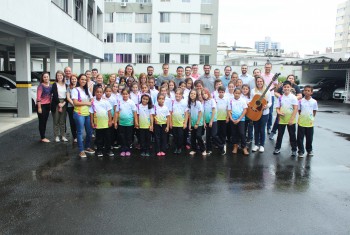 Coral do Bairro da Juventude surpreende colaboradores da Rio Deserto