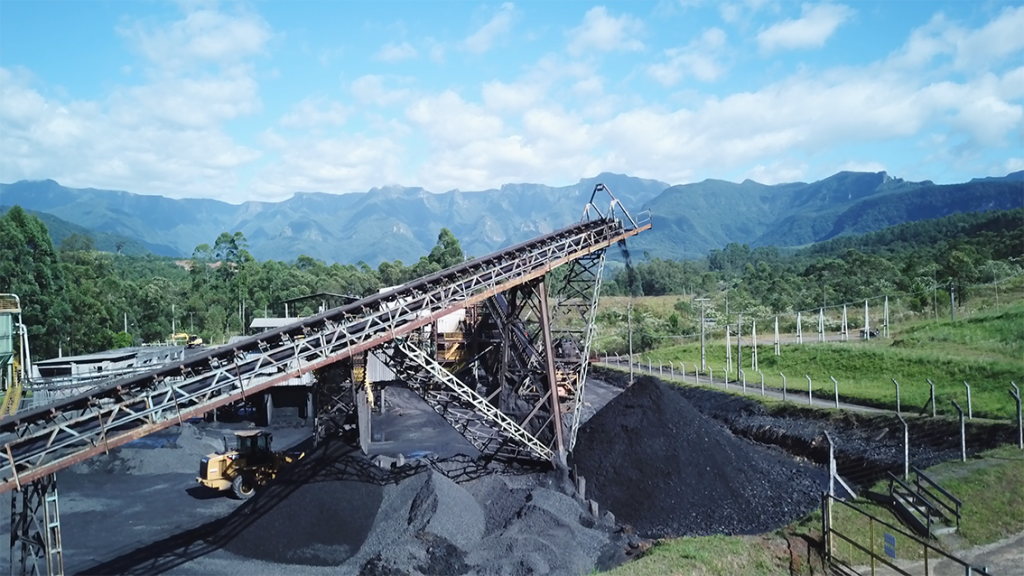 Essenciais: dedicação de colaboradores da Unidade de Extração Mina Cruz de Malta, da Rio Deserto, é valorizada