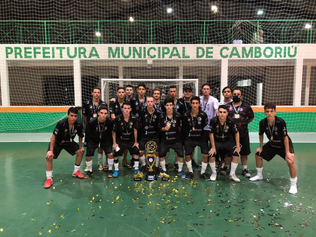 Time de futsal da APASB, que tem apoio da Rio Deserto, conquista título de campeão estadual