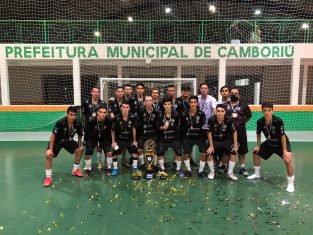 Time de futsal da APASB, que tem apoio da Rio Deserto, conquista título de campeão estadual