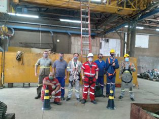 Treinamento sobre trabalho em altura (NR 35) é realizado na Unidade Metalúrgica, da Rio Deserto