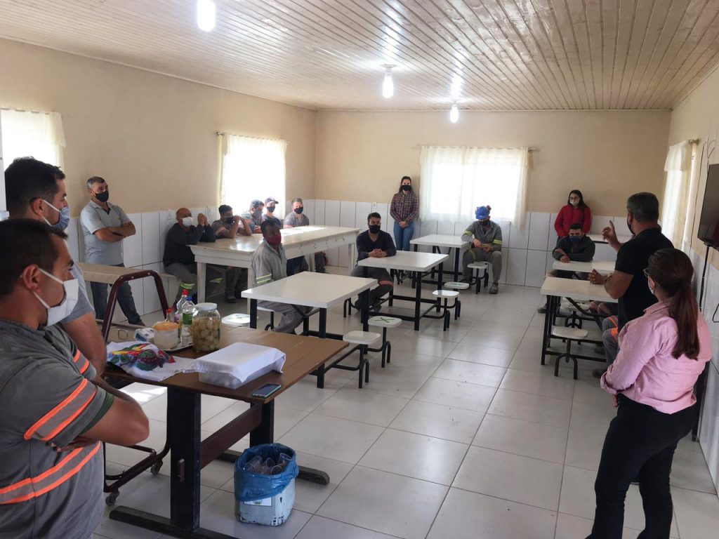 Melhorias de processos são apresentadas aos colaboradores da Unidade Correia Pinto, da Rio Deserto