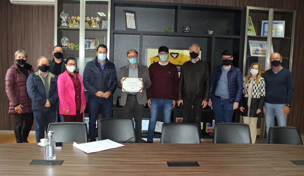 Certificado de Responsabilidade Social da ALESC é entregue à Rio Deserto