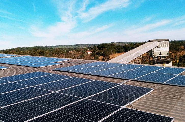 Em projeto piloto, Rio Deserto desenvolve unidade de produção de energia solar