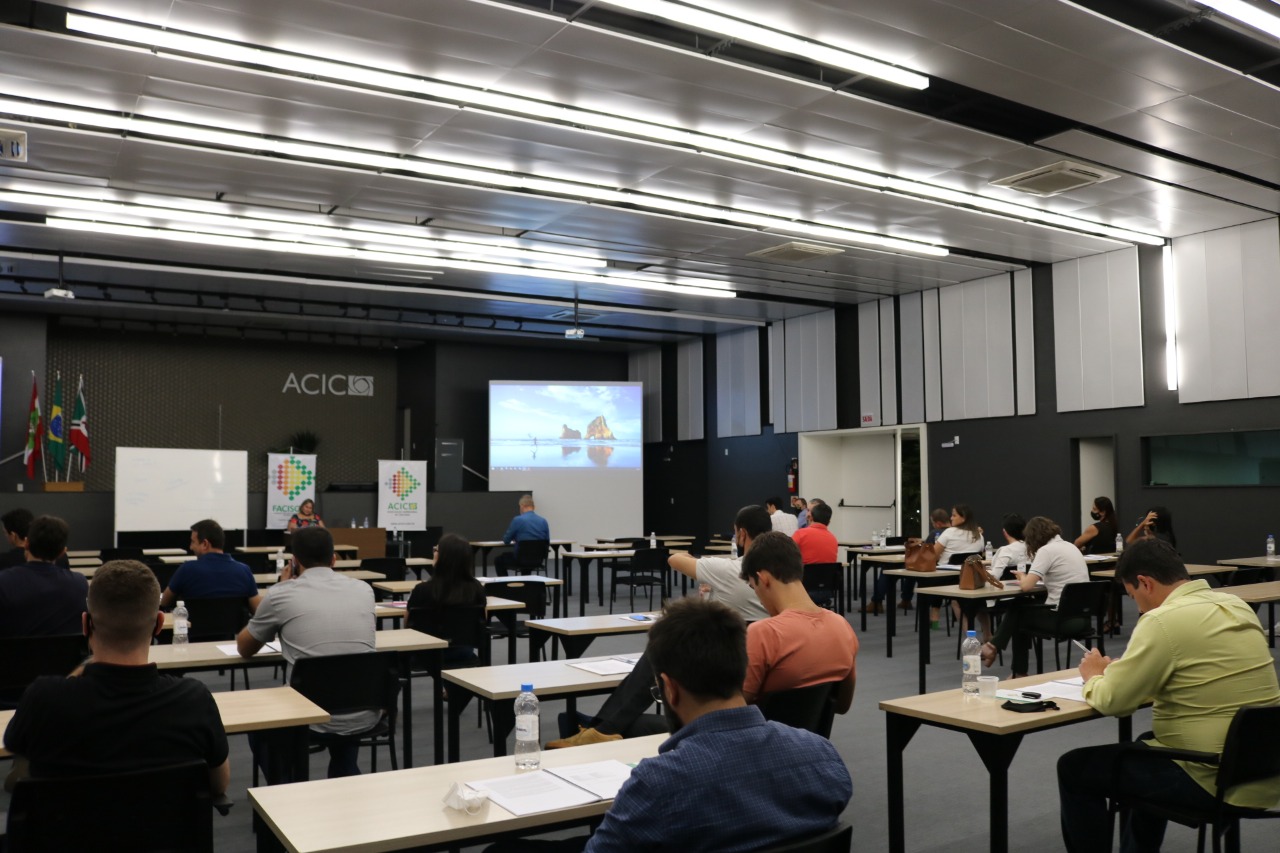 Programa de Gestão e Vivência Empresarial (PGVE), da ACIC, teve participação de profissionais da Rio Deserto