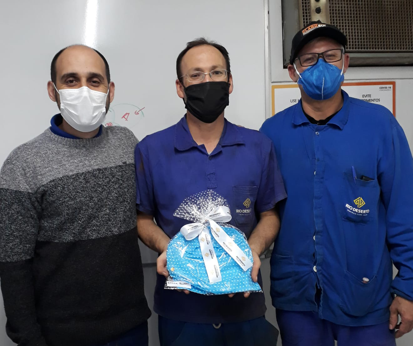 Com entrega de roupinha personalizada, Rio Deserto celebra nascimento de filhos de colaboradores