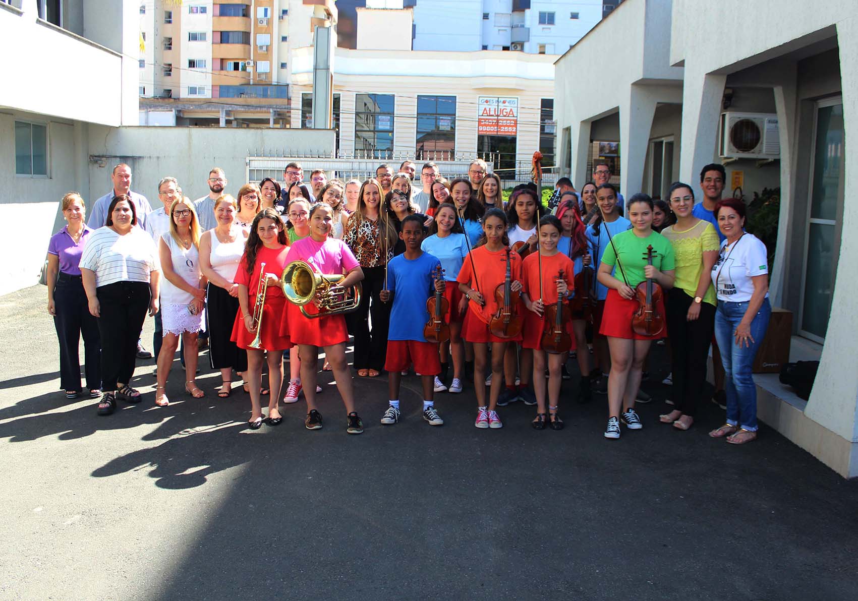 Bairro da Juventude realiza apresentação de Natal no Escritório Central, da Rio Deserto