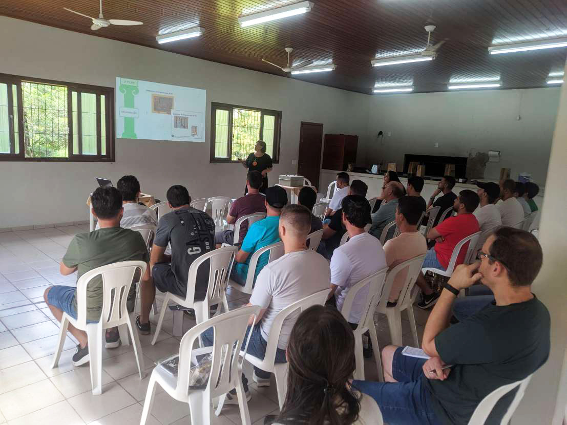 Ferramentas de gestão da manutenção são apresentadas durante treinamento na Rio Deserto