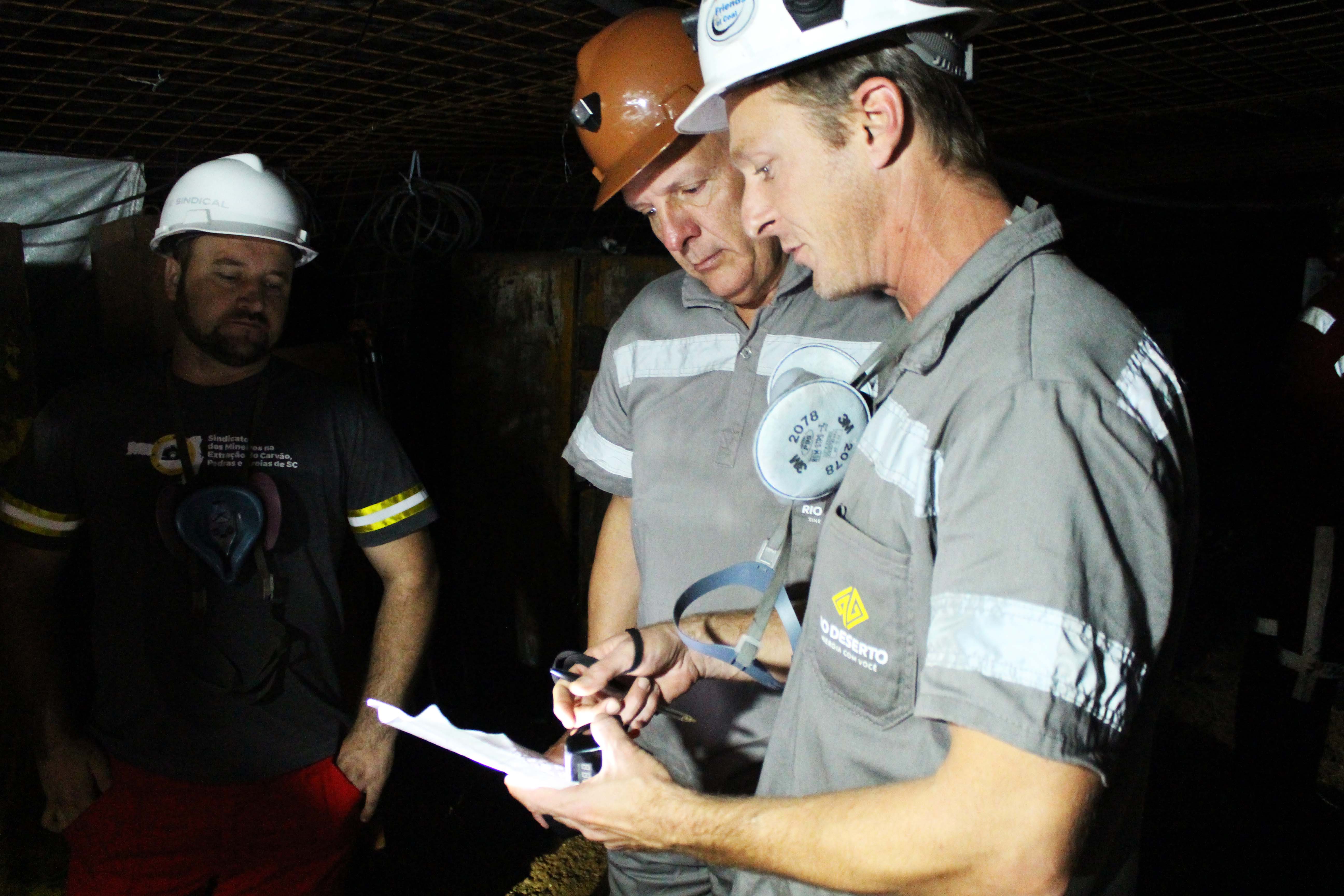 Superintendente do Trabalho e Emprego em SC visita unidade da Rio Deserto