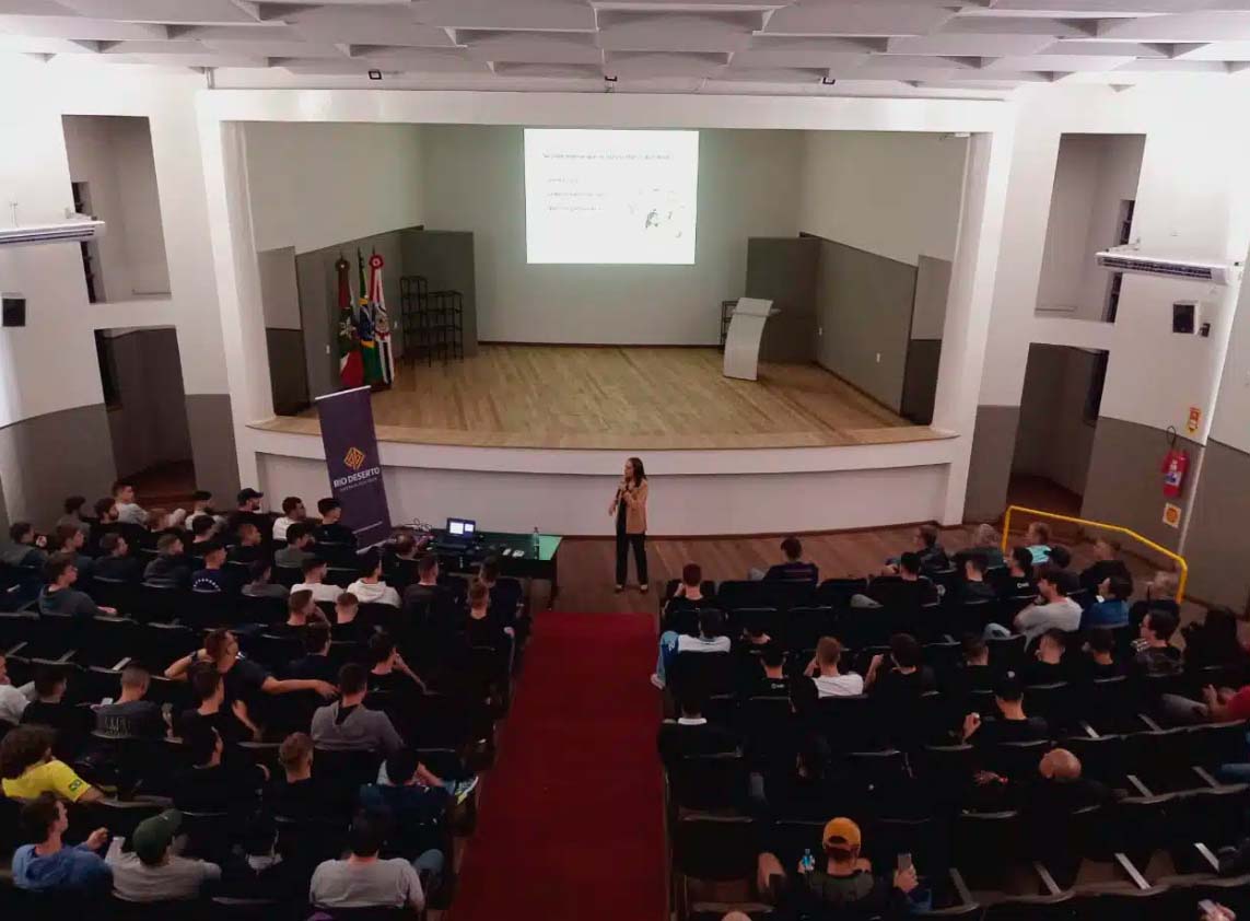 Em palestra na Satc, profissional da Rio Deserto fala sobre perfil comportamental