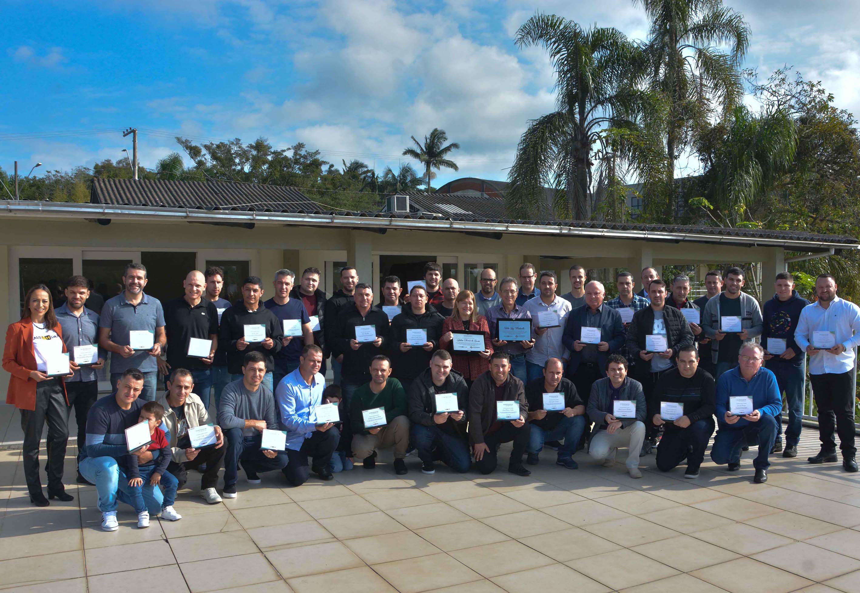 Em sábado de homenagens, Rio Deserto reconhece colaboradores por tempo de serviço