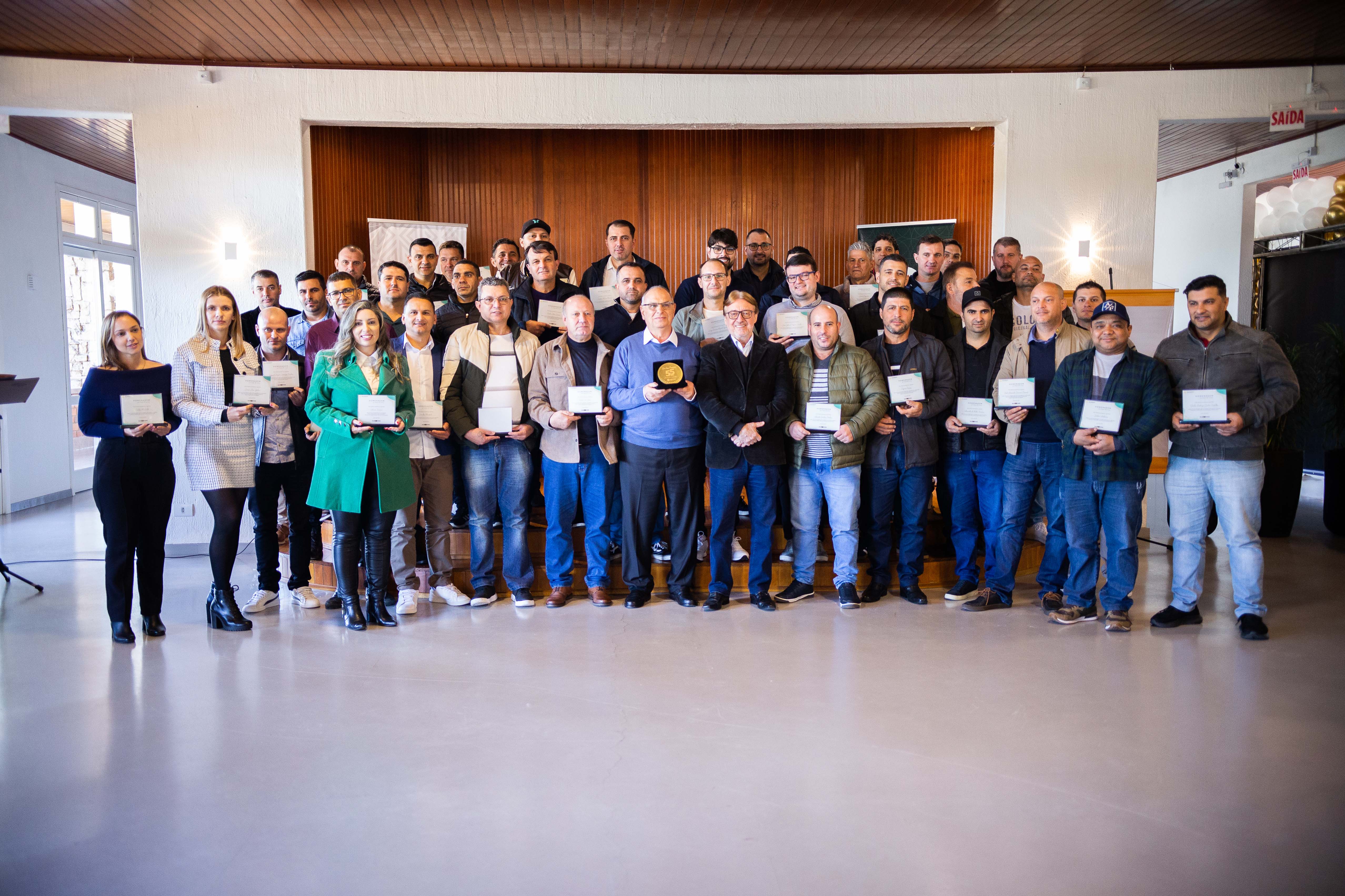 Colaboradores da Rio Deserto são homenageados por tempo de serviço