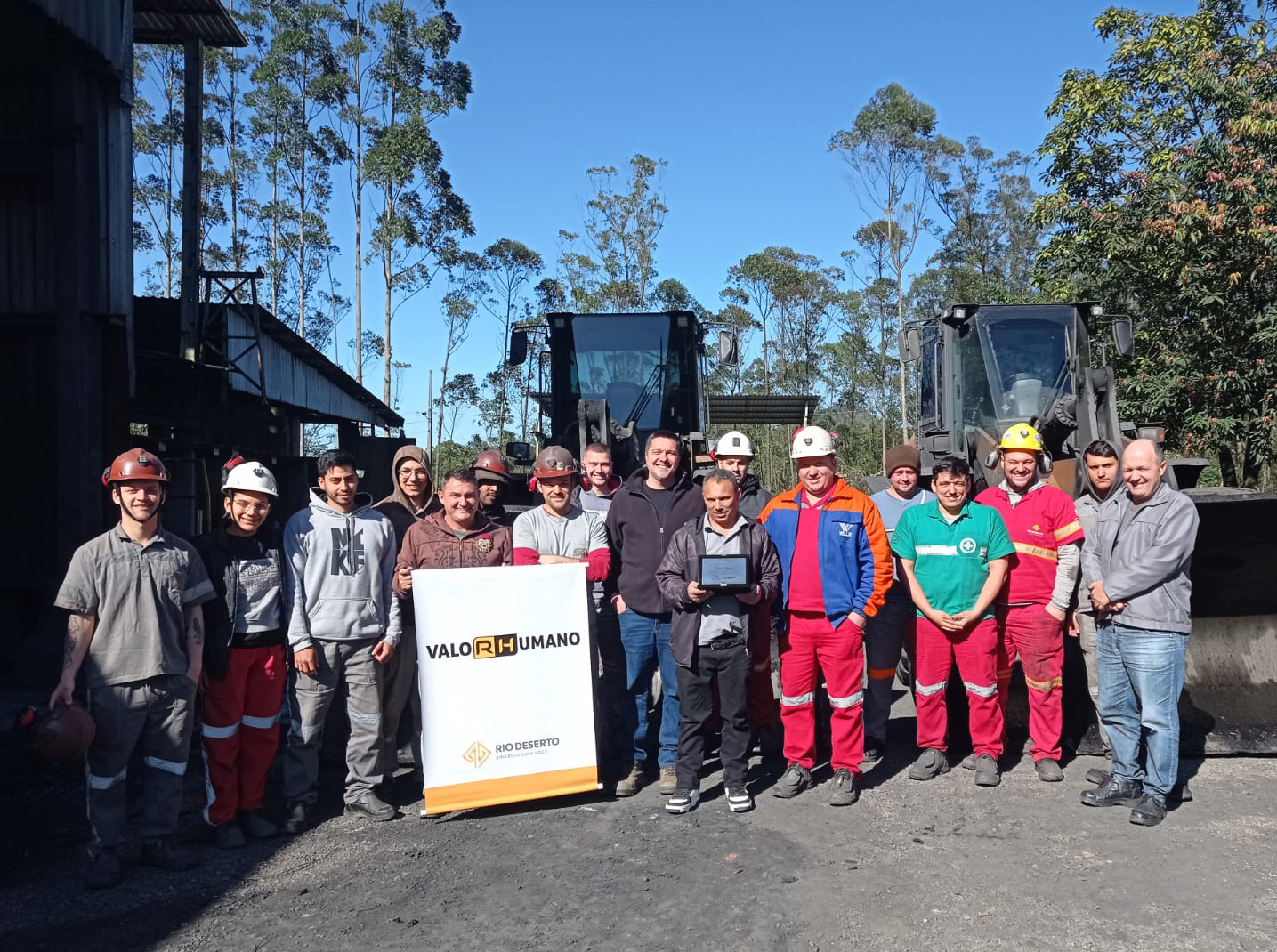 Homenagem por tempo de aposentadoria é realizada na Unidade de Extração Mina Cruz de Malta