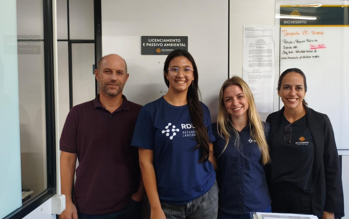 Professor do IFSC conhece programa de estágio e estrutura do laboratório da Rio Deserto